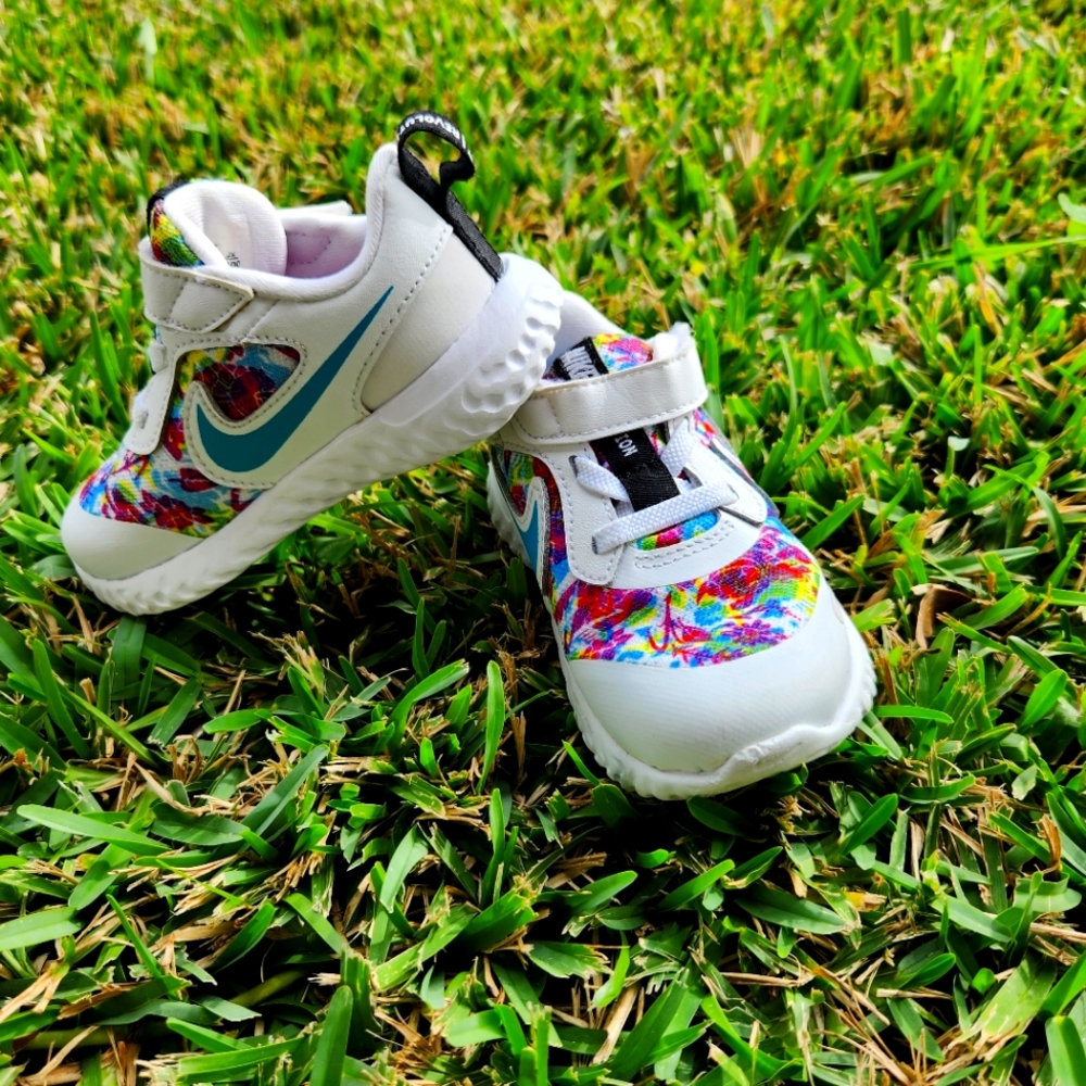 Nike Revolution running shoes for girls Size 7c